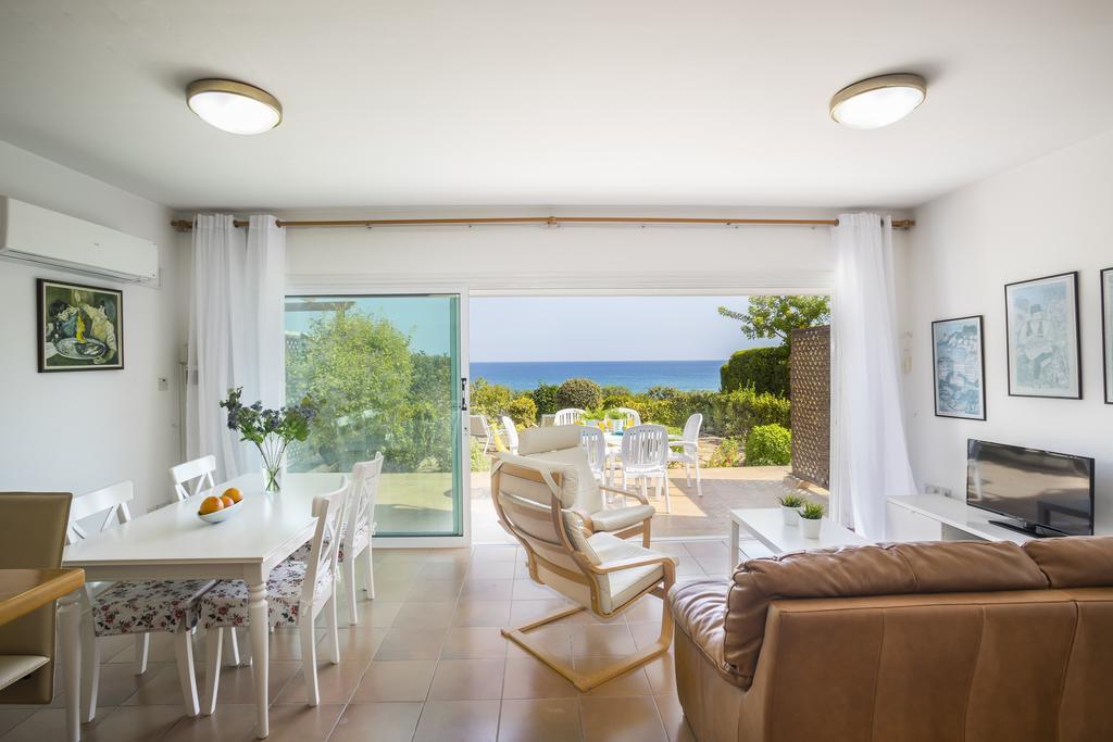 Protaras Beachfront Sirina Lina Suite Παραλίμνι Εξωτερικό φωτογραφία