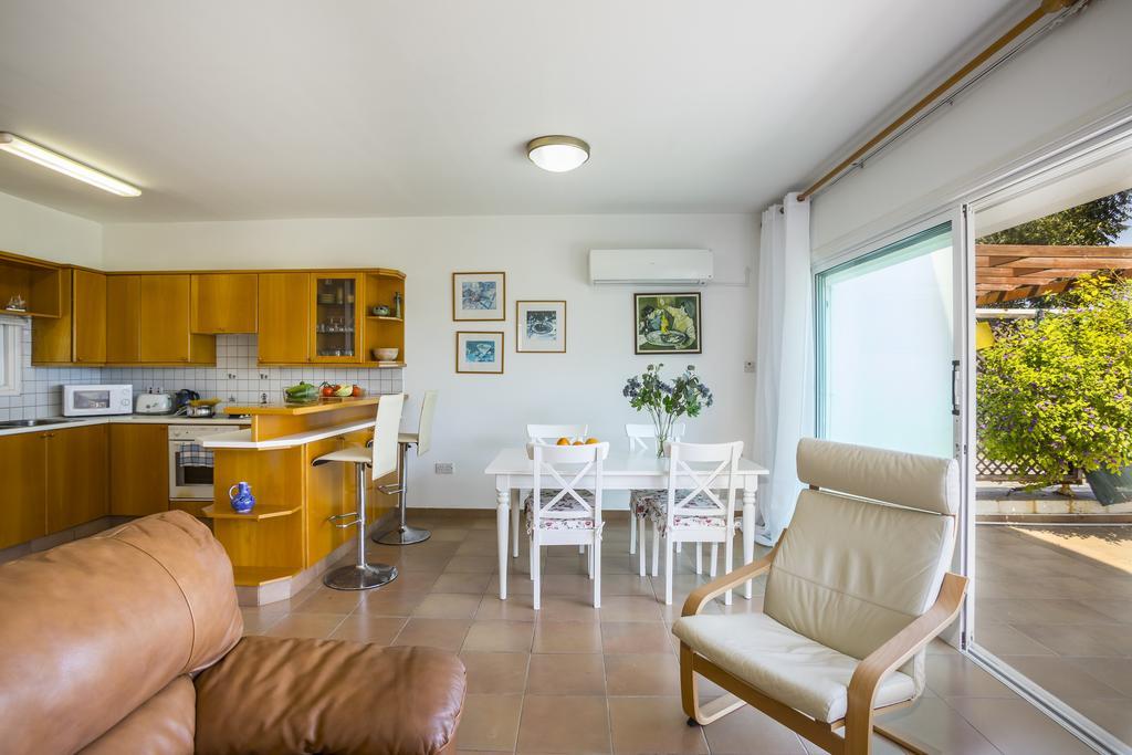 Protaras Beachfront Sirina Lina Suite Παραλίμνι Εξωτερικό φωτογραφία